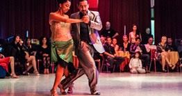 Slide-1-baile